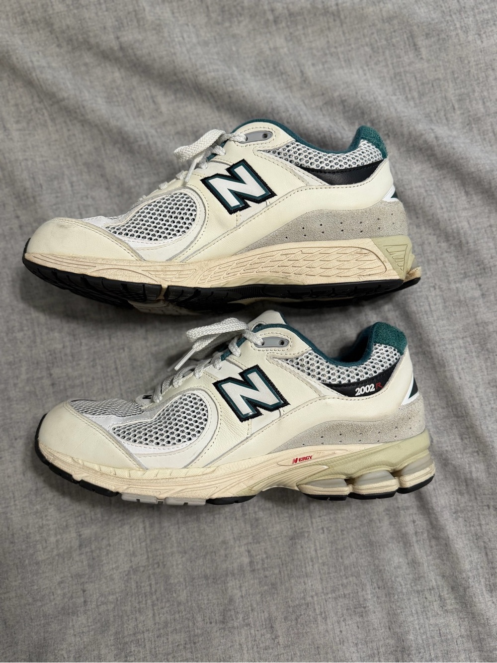 New Balance White Sneakers with Teal Lining and Navy Accents